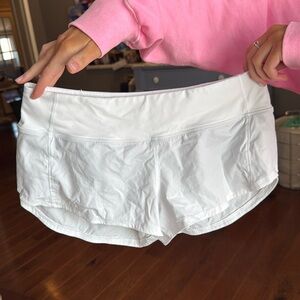 Lululemon Speed up shorts 2.5”